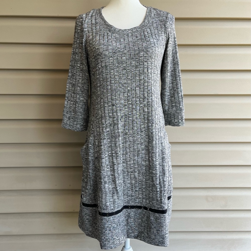 •Chris McLaughlin• Lightweight Flared Sweater Dress - Size 6